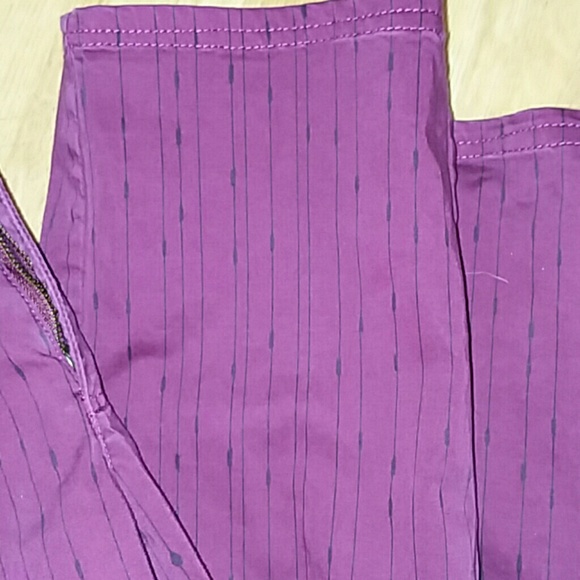 Volcom wine/burgandy dress trousers/pants size 7 - Picture 5 of 6